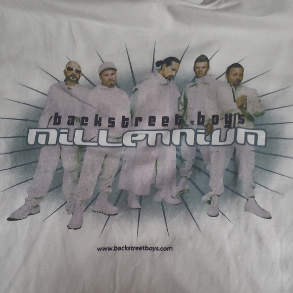 Gildan White Graphic Tee - Picture 4 of 5